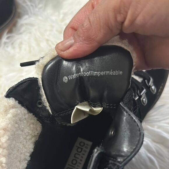 Blondo Waterproof Women's Black Suede Boots with Shearling Lining - Picture 11 of 11